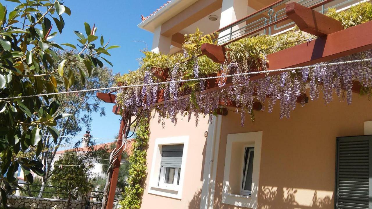 Rania Apartments Helmata Esterno foto
